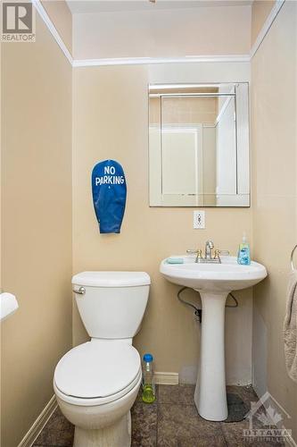 41 Russell Street E, Smiths Falls, ON - Indoor Photo Showing Bathroom