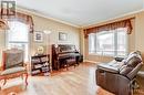 37 Quarry Ridge Drive, Orleans, ON  - Indoor Photo Showing Living Room 