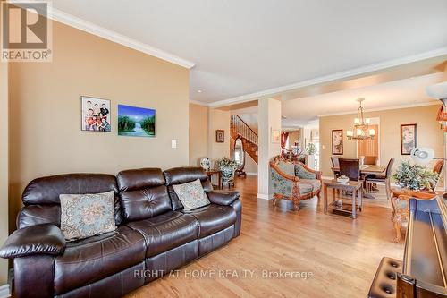 37 Quarry Ridge Drive, Ottawa, ON - Indoor Photo Showing Living Room