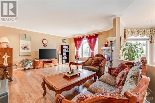 37 Quarry Ridge Drive, Orleans, ON - Indoor Photo Showing Living Room