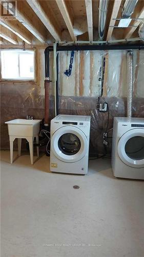 207 Ridley Cres, Southgate, ON - Indoor Photo Showing Laundry Room