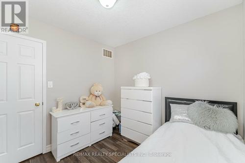 51 Yeaman Drive, Cambridge, ON - Indoor Photo Showing Bedroom