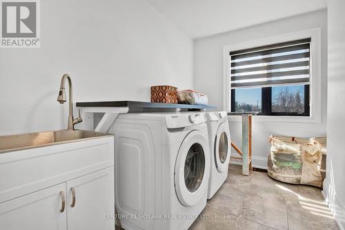 63011 Dufferin Rd 3 Rd, East Garafraxa, ON - Indoor Photo Showing Laundry Room
