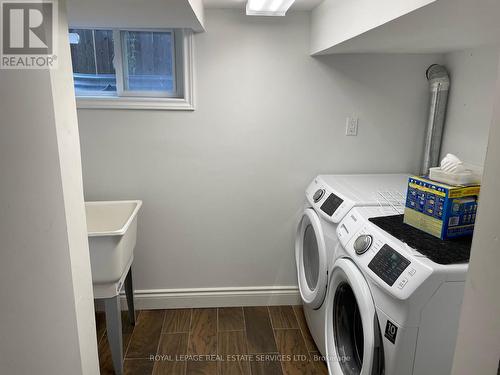 277 Queen Mary Drive, Oakville, ON - Indoor Photo Showing Laundry Room