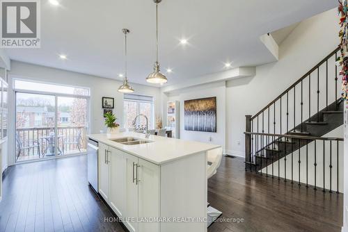 42 Ingleside Street, Vaughan, ON - Indoor Photo Showing Kitchen With Double Sink With Upgraded Kitchen