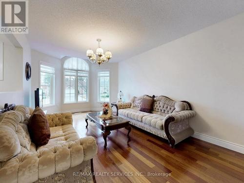 10 Bush Crescent, Wasaga Beach, ON - Indoor Photo Showing Living Room
