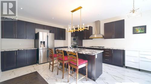 14 Fieldstone Lane Ave, Caledon, ON - Indoor Photo Showing Kitchen With Upgraded Kitchen