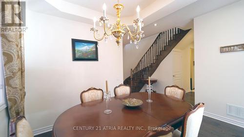 14 Fieldstone Lane Ave, Caledon, ON - Indoor Photo Showing Dining Room
