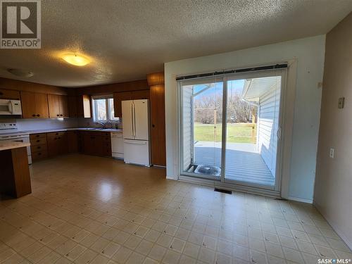 720 Stella Street, Grenfell, SK - Indoor Photo Showing Kitchen