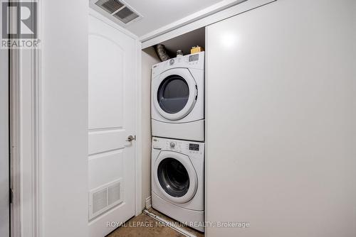 #4 -8032 Kipling Ave, Vaughan, ON - Indoor Photo Showing Laundry Room