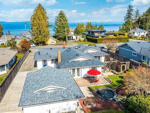 554 Crescent Rd West, Qualicum Beach, BC - Outdoor With Body Of Water