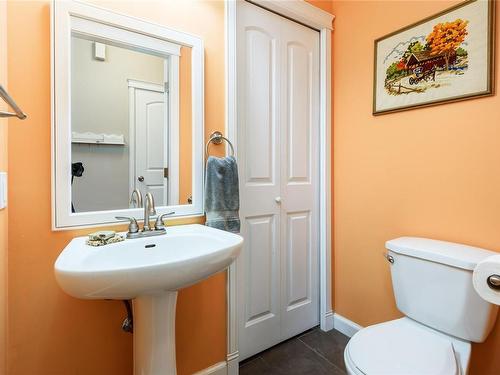 1639 Fuller St, Nanaimo, BC - Indoor Photo Showing Bathroom