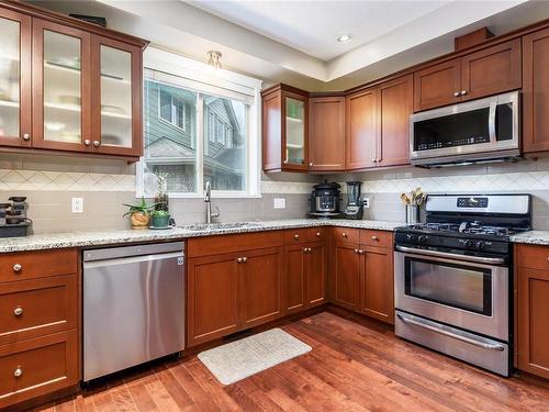 1639 Fuller St, Nanaimo, BC - Indoor Photo Showing Kitchen