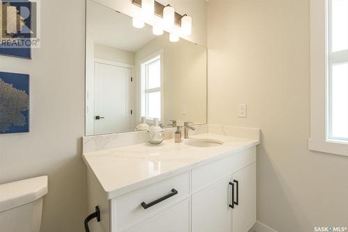 543 Keith Turn, Saskatoon, SK - Indoor Photo Showing Bathroom