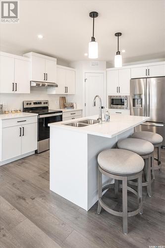 543 Keith Turn, Saskatoon, SK - Indoor Photo Showing Kitchen With Double Sink With Upgraded Kitchen