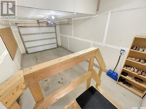 120 503 Colonel Otter Drive, Swift Current, SK - Indoor Photo Showing Garage