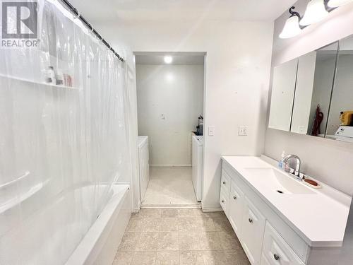 415 E 11 Avenue, Prince Rupert, BC - Indoor Photo Showing Bathroom