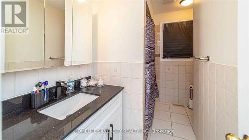 7 Newbridge Crescent, Brampton, ON - Indoor Photo Showing Bathroom