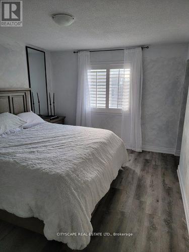 3225 Bruzan Crescent, Mississauga, ON - Indoor Photo Showing Bedroom