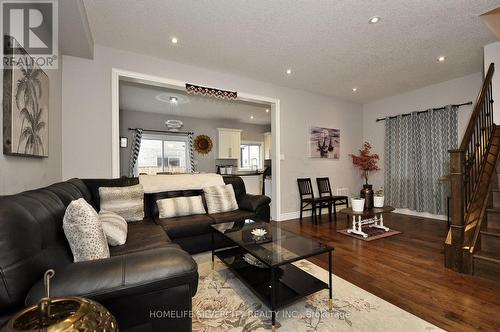 27 Kedwell St, Cambridge, ON - Indoor Photo Showing Living Room