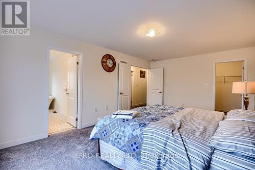 27 Garland Avenue, Cambridge, ON - Indoor Photo Showing Bedroom