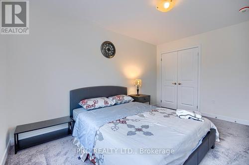 27 Garland Avenue, Cambridge, ON - Indoor Photo Showing Bedroom