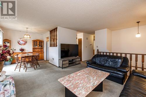 3617 James Drive, Prince George, BC - Indoor Photo Showing Living Room