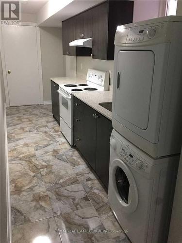 7372 Saint Barbara Boulevard, Mississauga, ON - Indoor Photo Showing Laundry Room