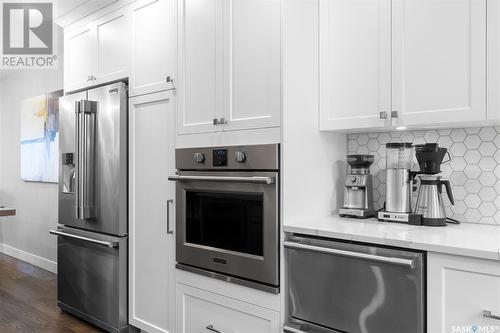 1125 15Th Street E, Saskatoon, SK - Indoor Photo Showing Kitchen With Stainless Steel Kitchen
