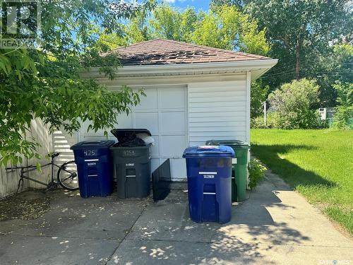 425 V Avenue S, Saskatoon, SK - Outdoor