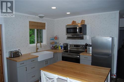 206 Maple Point Rd. Road, Kagawong, ON - Indoor Photo Showing Kitchen