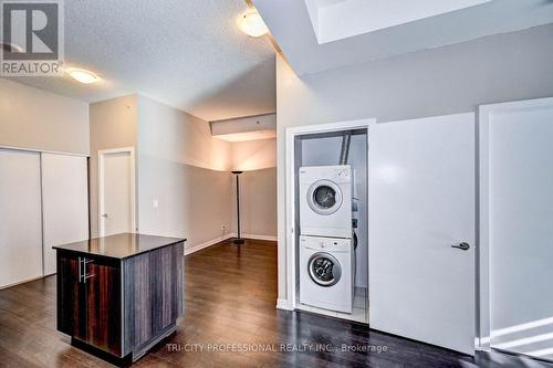 #306 -85 Duke St W, Kitchener, ON - Indoor Photo Showing Laundry Room