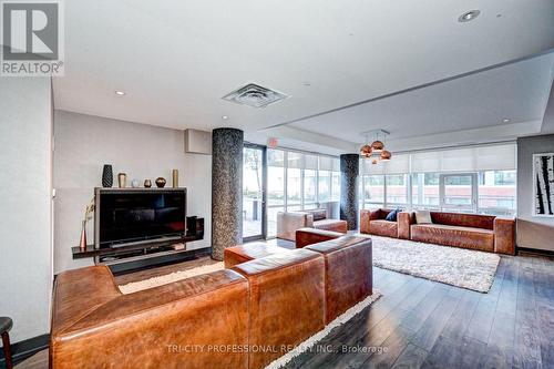 306 - 85 Duke Street W, Kitchener, ON - Indoor Photo Showing Living Room