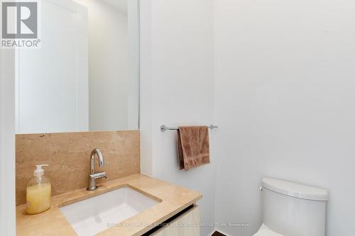 1803 - 21 Park Street E, Mississauga, ON - Indoor Photo Showing Bathroom