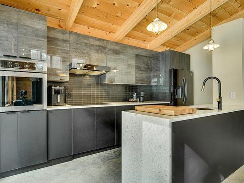 Cuisine - 31 Rue Fleet, Gore, QC - Indoor Photo Showing Kitchen With Upgraded Kitchen