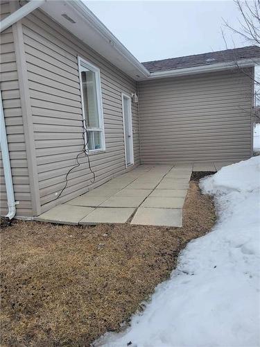 335 2Nd Avenue, Rapid City, MB - Outdoor With Exterior