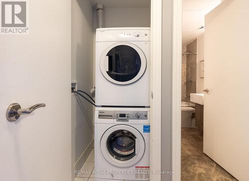 #3507 -88 Blue Jays Way, Toronto, ON - Indoor Photo Showing Laundry Room