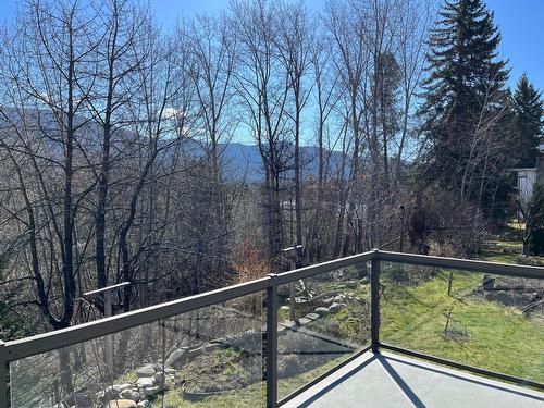 735 5Th Ave, Castlegar, BC - Outdoor With View
