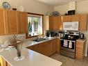 735 5Th Ave, Castlegar, BC  - Indoor Photo Showing Kitchen With Double Sink 