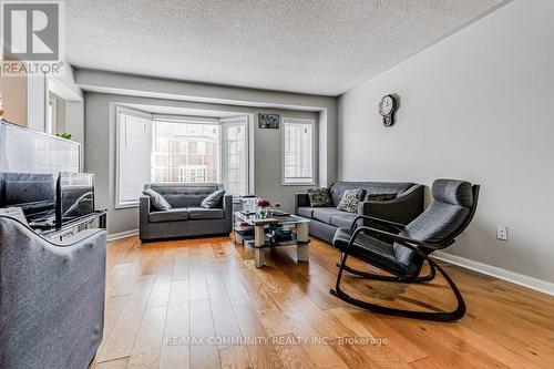 10 - 271 Richvale Drive S, Brampton, ON - Indoor Photo Showing Living Room