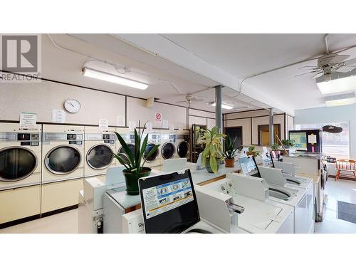 4473-4477 10Th Avenue, New Hazelton, BC - Indoor Photo Showing Laundry Room