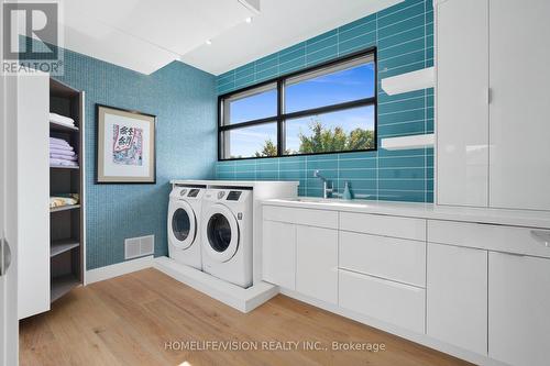 43 Ogden Cres, Whitchurch-Stouffville, ON - Indoor Photo Showing Laundry Room