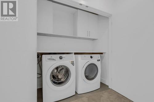 5300 Main Street Unit# 103, Kelowna, BC - Indoor Photo Showing Laundry Room