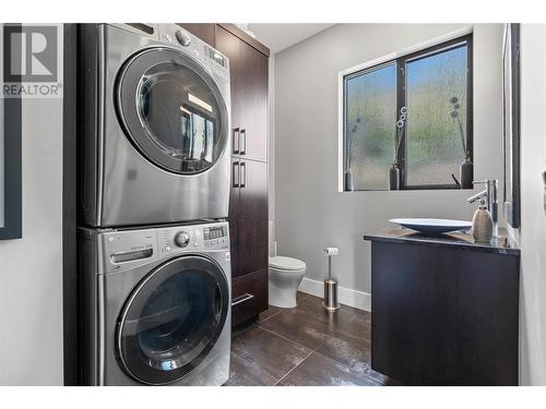 7375 Pointe Sage Drive, Coldstream, BC - Indoor Photo Showing Laundry Room