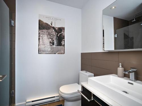 Bathroom - 3802-5150 Rue Buchan, Montréal (Côte-Des-Neiges/Notre-Dame-De-Grâce), QC 