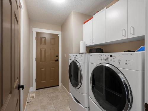 6100 Janelle Pl, Nanaimo, BC - Indoor Photo Showing Laundry Room