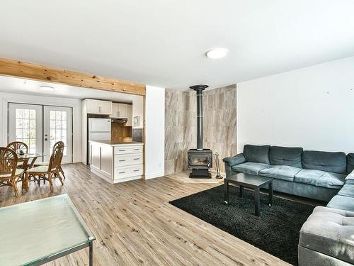 Vue d'ensemble - 223 Ch. Val-Mont, Val-Des-Lacs, QC - Indoor Photo Showing Living Room
