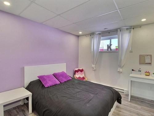 Bedroom - 100 Rue De La Brise, Val-D'Or, QC - Indoor Photo Showing Bedroom