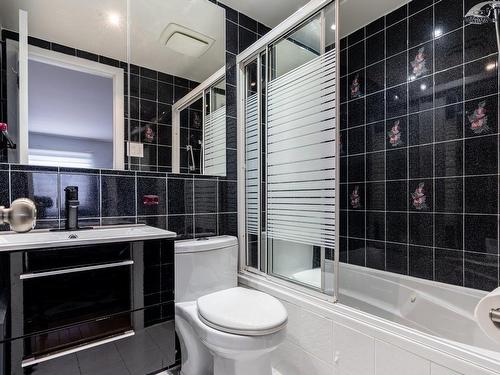Salle de bains attenante Ã  la CCP - 12411  - 12417 Av. De Rivoli, Montréal (Ahuntsic-Cartierville), QC - Indoor Photo Showing Bathroom