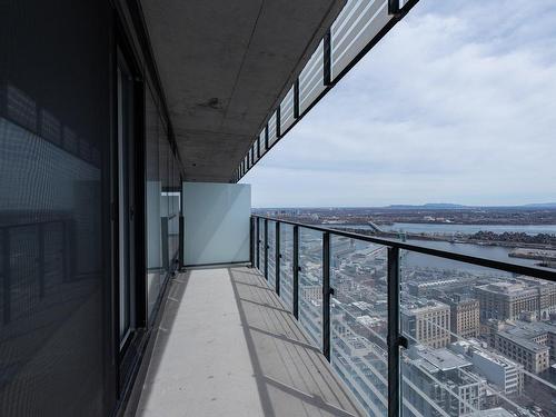 Balcon - 2906-720 Rue St-Jacques, Montréal (Ville-Marie), QC - Outdoor With View With Exterior